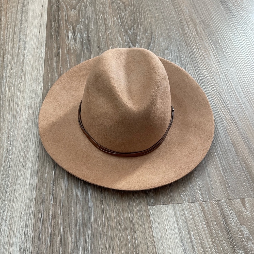 Tan Hat